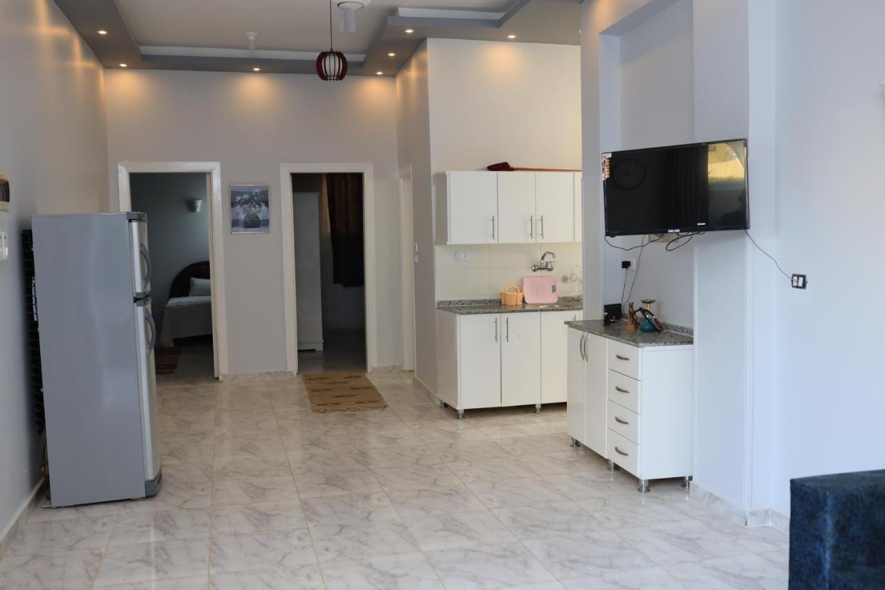 Nefertarie Guest House Luksor Exterior foto