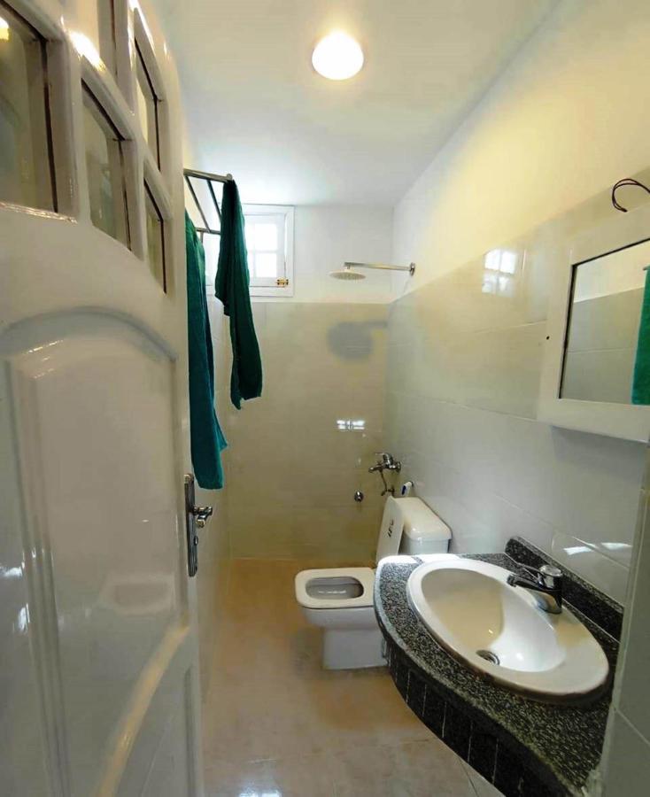 Nefertarie Guest House Luksor Exterior foto