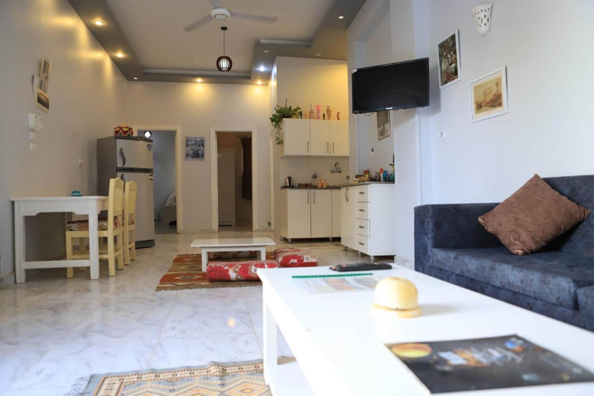 Nefertarie Guest House Luksor Exterior foto