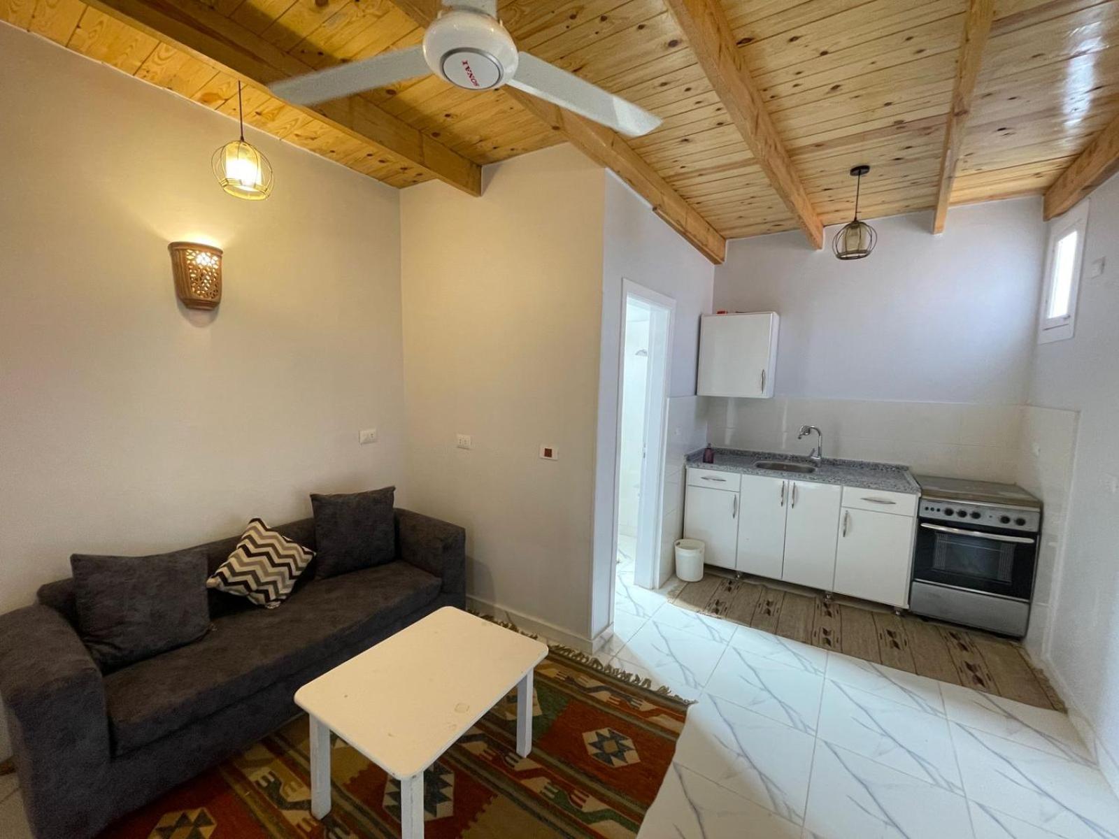 Nefertarie Guest House Luksor Exterior foto